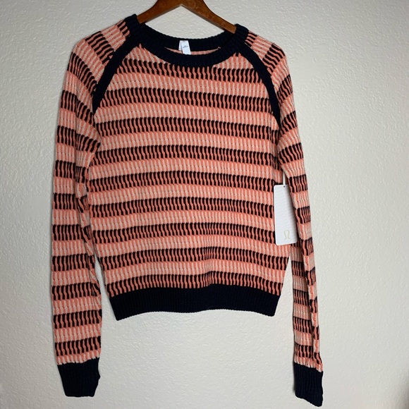 lululemon athletica Sweaters - Lululemon Devi Crew, size 8